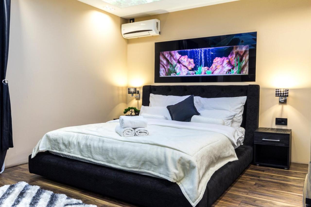 Madison Inn Suites - Wilson'S Square Белград Экстерьер фото