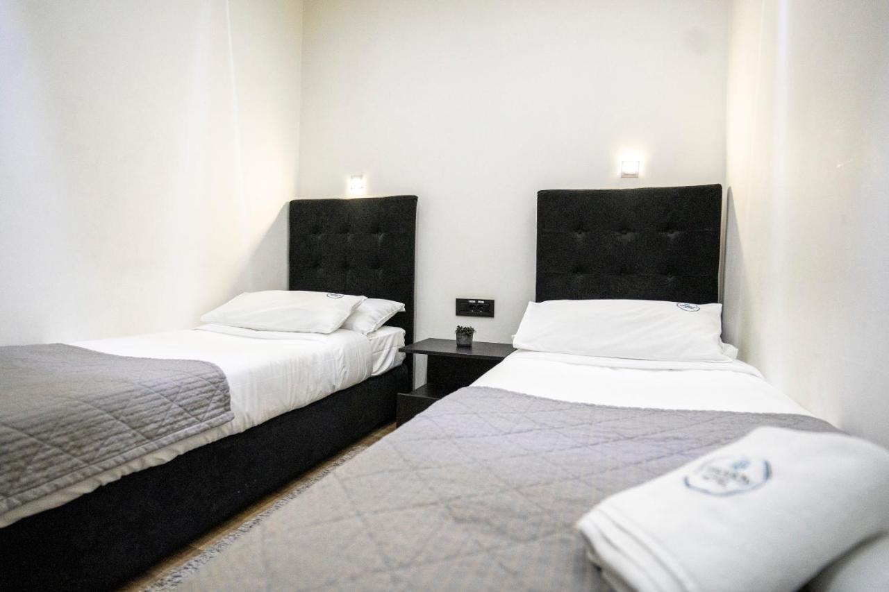 Madison Inn Suites - Wilson'S Square Белград Экстерьер фото